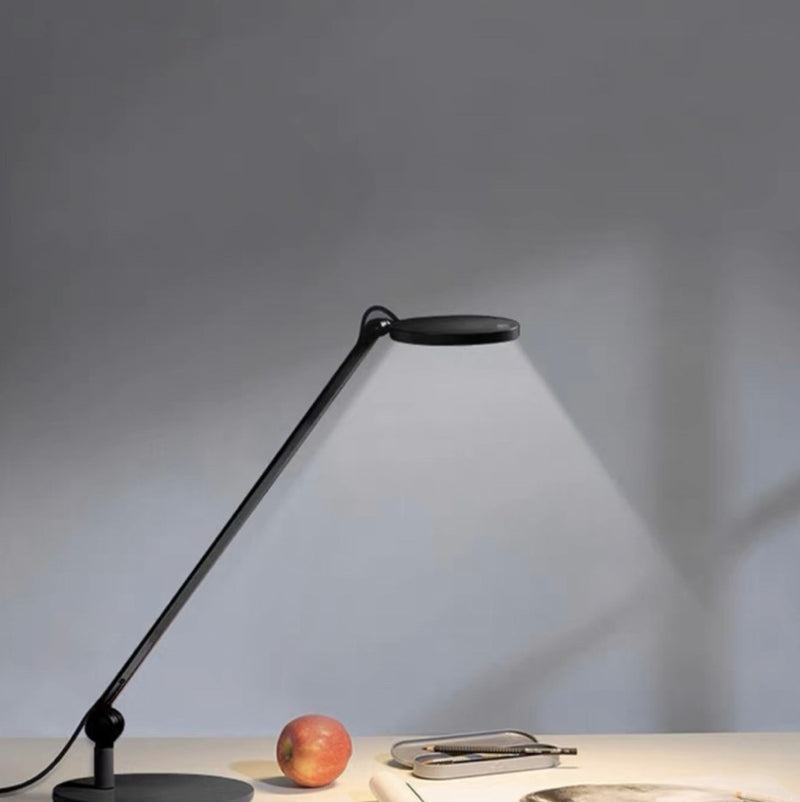 Waldmann table lamp PARA.MI